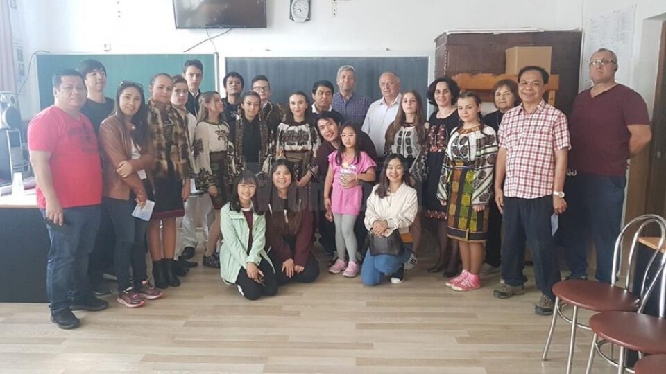Profesori și studenți de la trei universități din Thailanda, la Școala Ciocănești