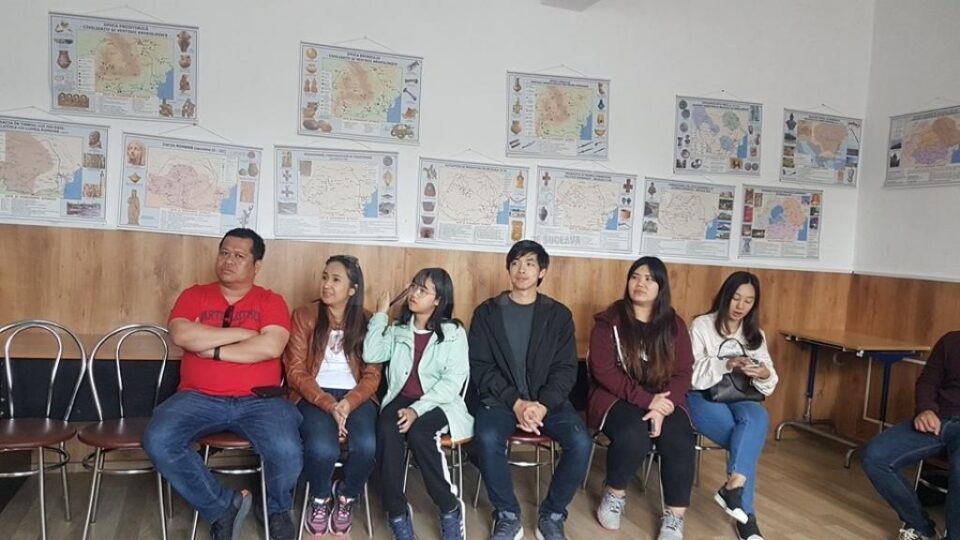 Profesori și studenți de la trei universități din Thailanda, la Școala Ciocănești