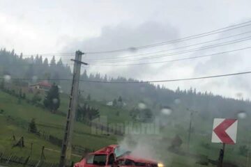Accidentul a avut loc miercuri după-amiază, în jurul orei 17.30, în zona serpentinelor de pe Mestecăniș