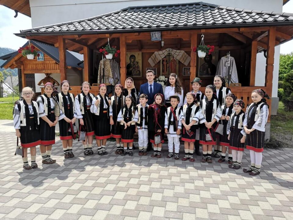 Simpozionul național întitulat ”Satul românesc - tindă a Raiului” și hramul Bisericii „Sfinții Împărați Constantin și Elena”