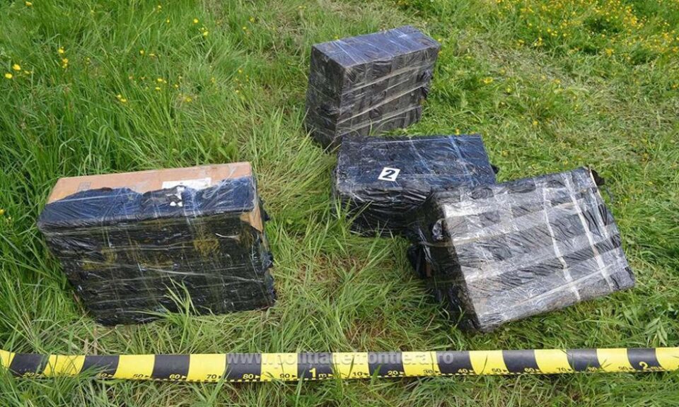 Doi ucraineni reținuți la Bilca, după interceptarea unui transport de țigări de contrabandă