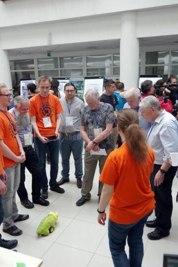 Tehnologii avansate pentru sprijinul persoanelor cu dizabilități, propuse de studenții de la „Hard & Soft”