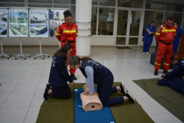 Tehnicile de autoapărare și acordare de prim-ajutor, prezentate studenților suceveni