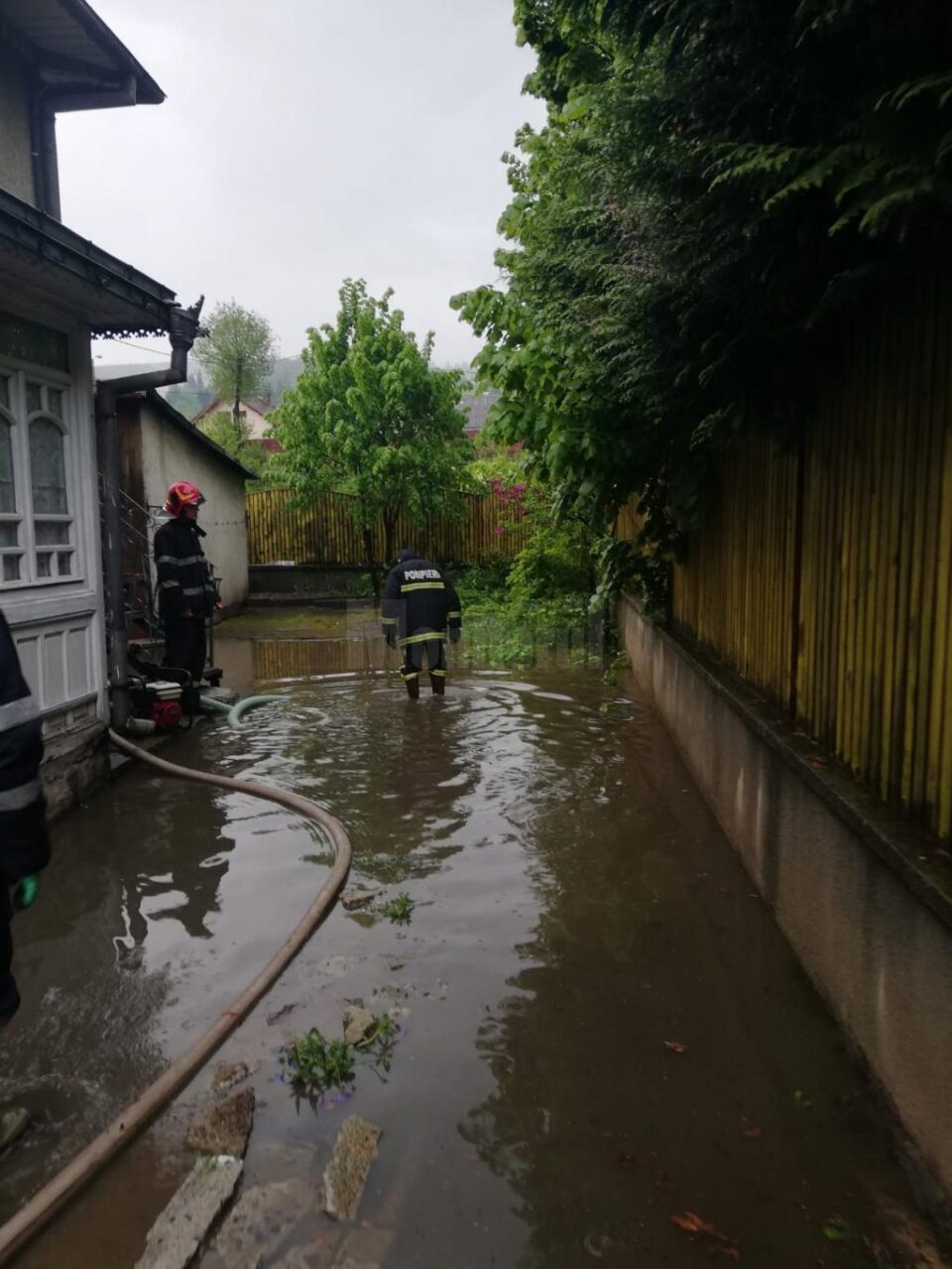 Intervenția pompierilor dorneni