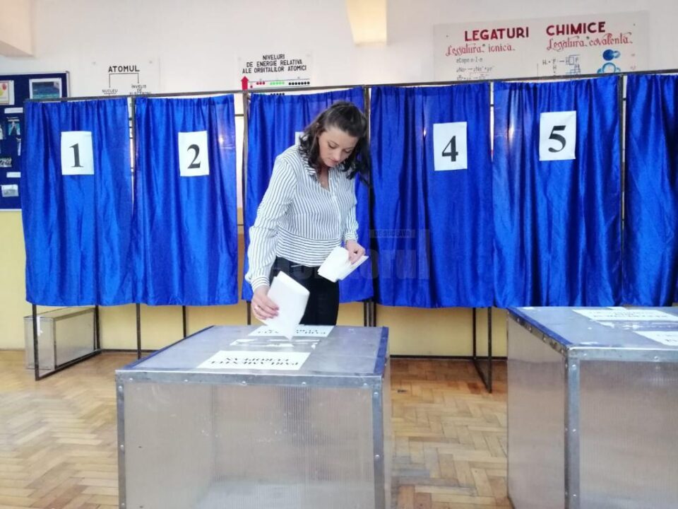 Peste 43.000 de suceveni au votat pana la ora 10.30
