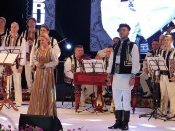 Spectacolul aniversar Alexandru Brădățan a transformat Suceava în „capitala folclorului românesc”