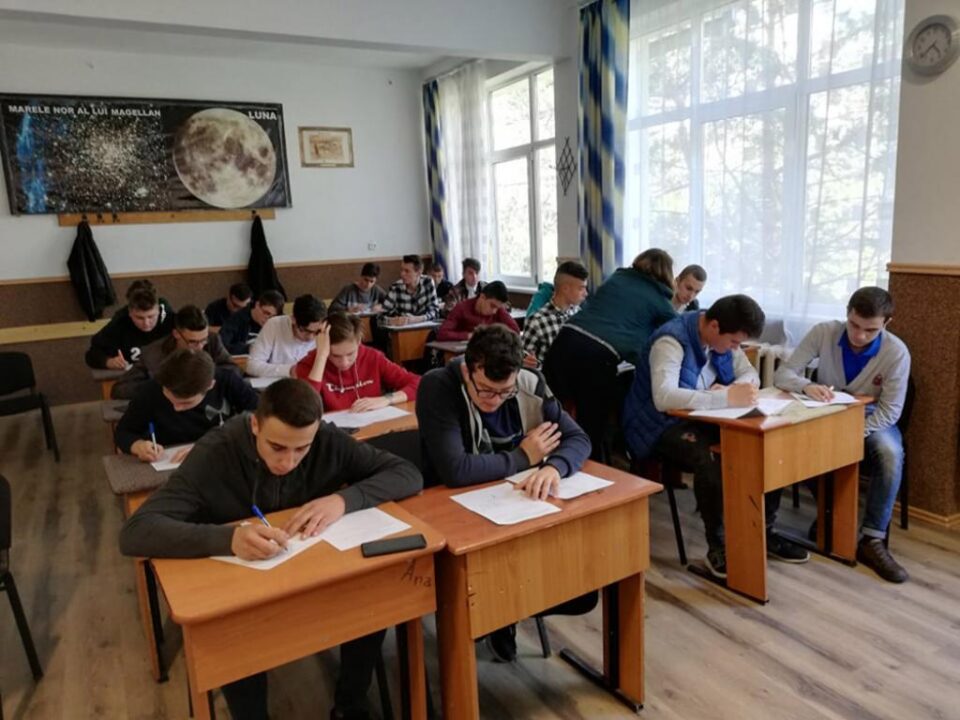 A III-a ediție a Concursului Interjudețean „EDU-TEH - Creativitate și inovare”