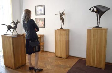 Expoziție de sculptură – Sorin Purcaru, la Muzeul de Artă „Ion Irimescu” din Fălticeni