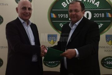 Gheorghe Flutur a semnat contractul pentru proiectul de reabilitare a Grădiniței Speciale din Fălticeni
