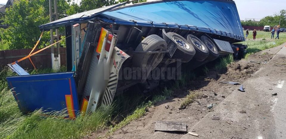 Autotrenul răsturnat la Oniceni
