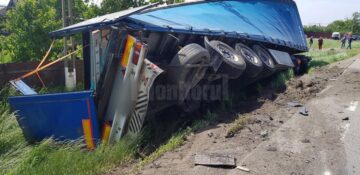Autotrenul răsturnat la Oniceni
