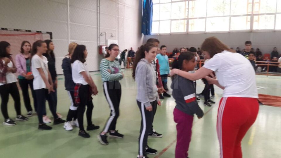 Concursuri, muzică, activități sportive și distracție pentru toți copiii și tinerii din Centrul de Servicii Multifuncționale Gura Humorului