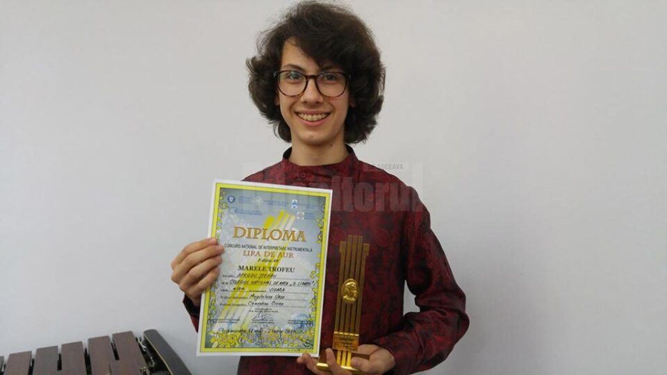 Ștefan Aprodu, elev în clasa a IX-a la Colegiul Național de Artă „Dinu Lipatti” București a cucerit ”Lira de Aur”