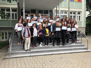 Cei mai buni elevi vorbitori de franceză au primit diplome DELF