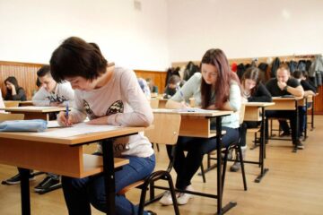 Examenul de bacalaureat începe astăzi