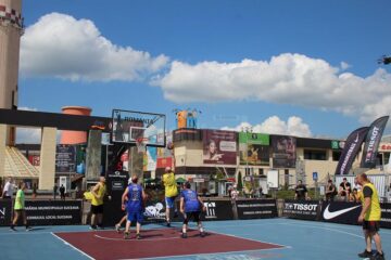 63 de echipe din țară și de peste hotare s-au înfruntat în prima etapă a circuitului național de baschet 3x3 Sport Arena Streetball