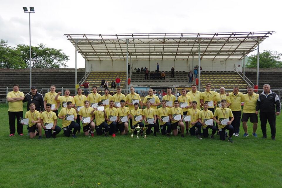 Juniorii sub 17 ani de la CSȘ Gura Humorului au primit trofeul, medaliile și tricourile de campioni naționali în fața propriilor suporteri