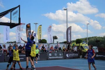 63 de echipe din țară și de peste hotare s-au înfruntat în prima etapă a circuitului național de baschet 3x3 Sport Arena Streetball