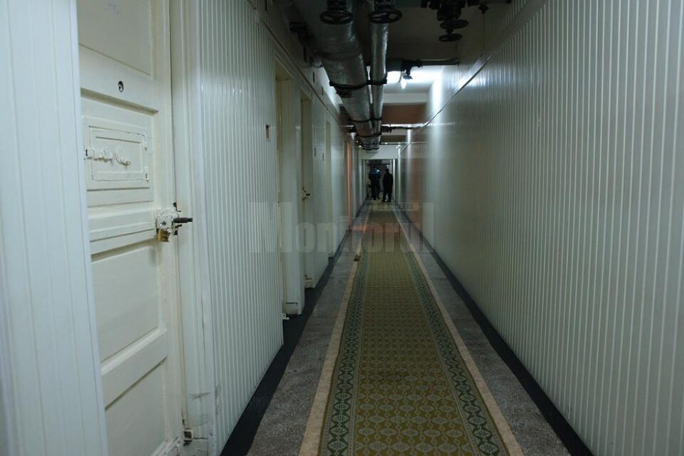Un tânăr a fost arestat preventiv pentru două fapte de furt, o tentativă de furt, o tâlhărie și o distrugere Un tânăr a fost arestat preventiv pentru două fapte de furt, o tentativă de furt, o tâlhărie și o distrugere