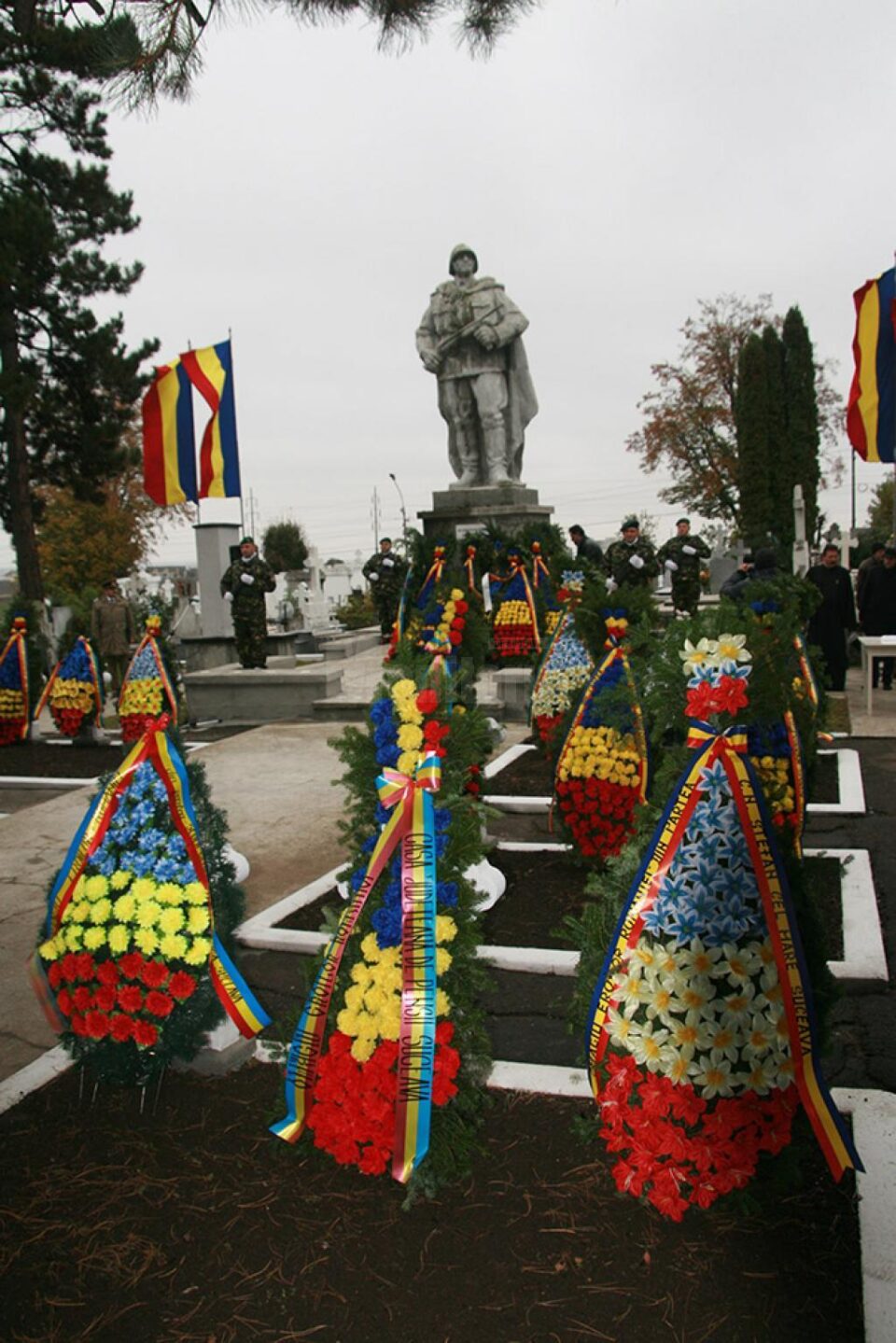 Monumentul din Cimitirul Eroilor, unde va avea loc comemorarea marilor dispăruți Monumentul din Cimitirul Eroilor, unde va avea loc comemorarea marilor dispăruți