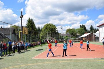 Peste 1.300 de elevi și profesori au participat la ediția din acest an a Festivalului „Zilele Sportului Școlar” de la Putna