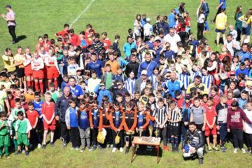 Peste 1.300 de elevi și profesori au participat la ediția din acest an a Festivalului „Zilele Sportului Școlar” de la Putna