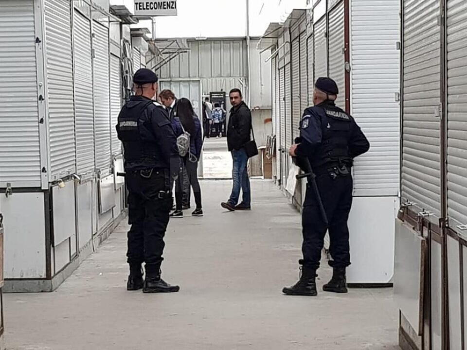 Echipele de control au dat mai mult de chioșcuri închise