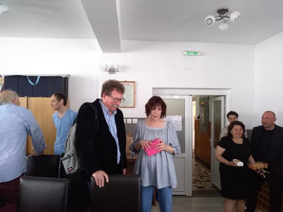 Spectacolul „Tapis”, dedicat copiilor cu tulburări din spectrul autist, la Centrul Școlar Suceava