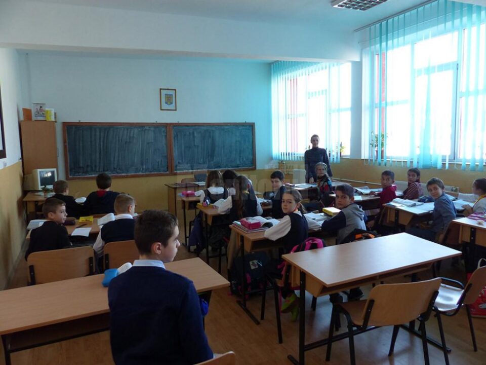 Elevii mai au 10 zile până la prima probă a examenului