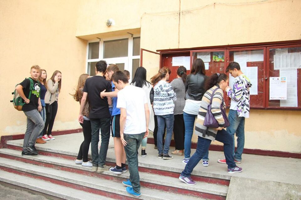 Elevii mai au 10 zile până la prima probă a examenului