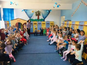 ,,Prietenie fără frontiere”, proiect derulat la grădinițele ,,Gulliver”, „ABC” Suceava și grădinița Liceului Tehnologic Bivolărie