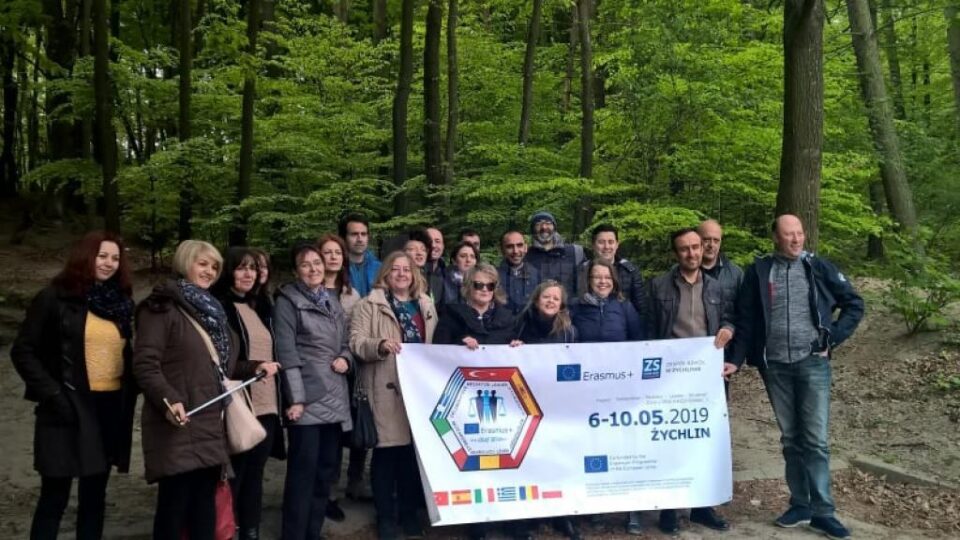 Mobilitate Erasmus+ „Reducerea situatiilor conflictuale din rândul elevilor” Mobilitate Erasmus+ „Reducerea situatiilor conflictuale din rândul elevilor”