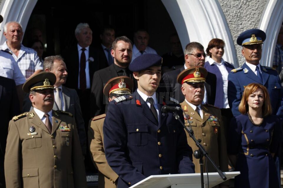Cuvântul reprezentantului absolvenților colegiului - elev plutonier adjutant Răzvan Moldovanu