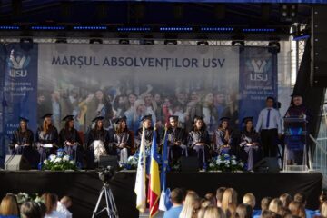 În centrul atenției tuturor au stat cei 10 șefi de promoție ai celor zece facultăți de la USV