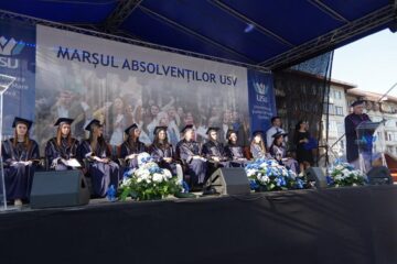 Absolvenții promoției 2019, de la Universitatea din Suceava, au fost celebrați în centrul municipiului