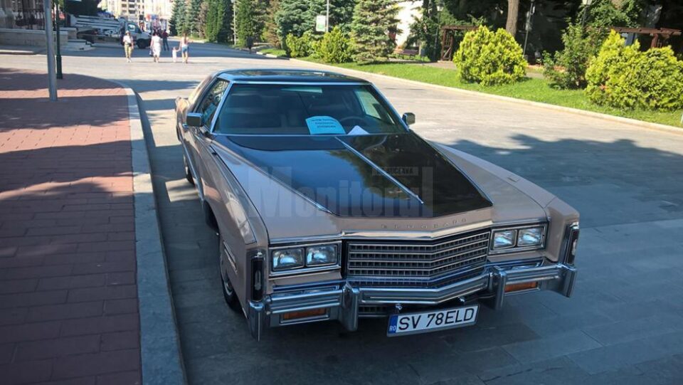 Autoturismul a atras atenția sucevenilor, dar și a polițiștilor locali