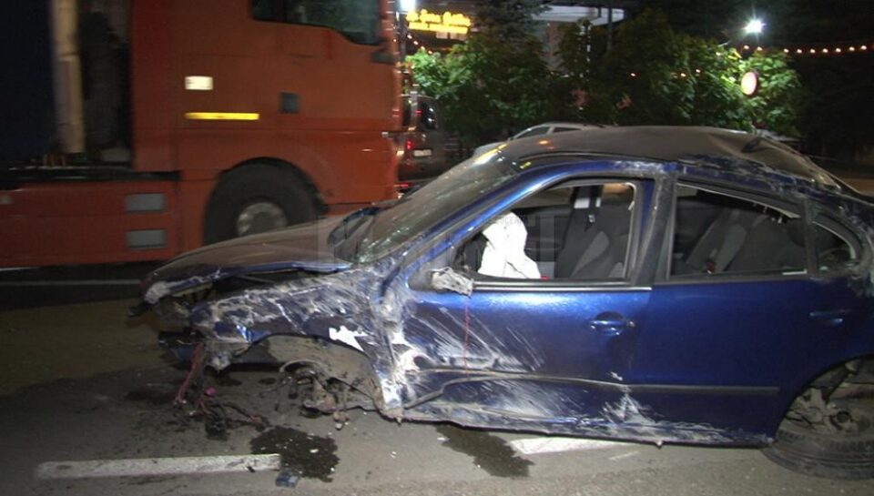 Mașina în care se afla tânărul