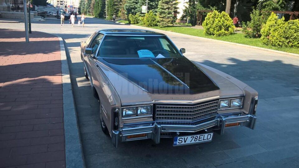 Autoturismul a atras atenția sucevenilor, dar și a polițiștilor locali