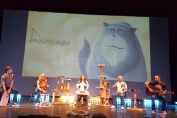 Pisici, un spectacol concert al teatrului sucevean, de mare succes