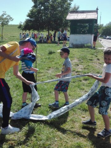 Vacanța de vară a elevilor a devenit o sărbătoare a întregii comune, la Ipotești