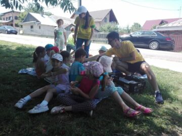 Vacanța de vară a elevilor a devenit o sărbătoare a întregii comune, la Ipotești