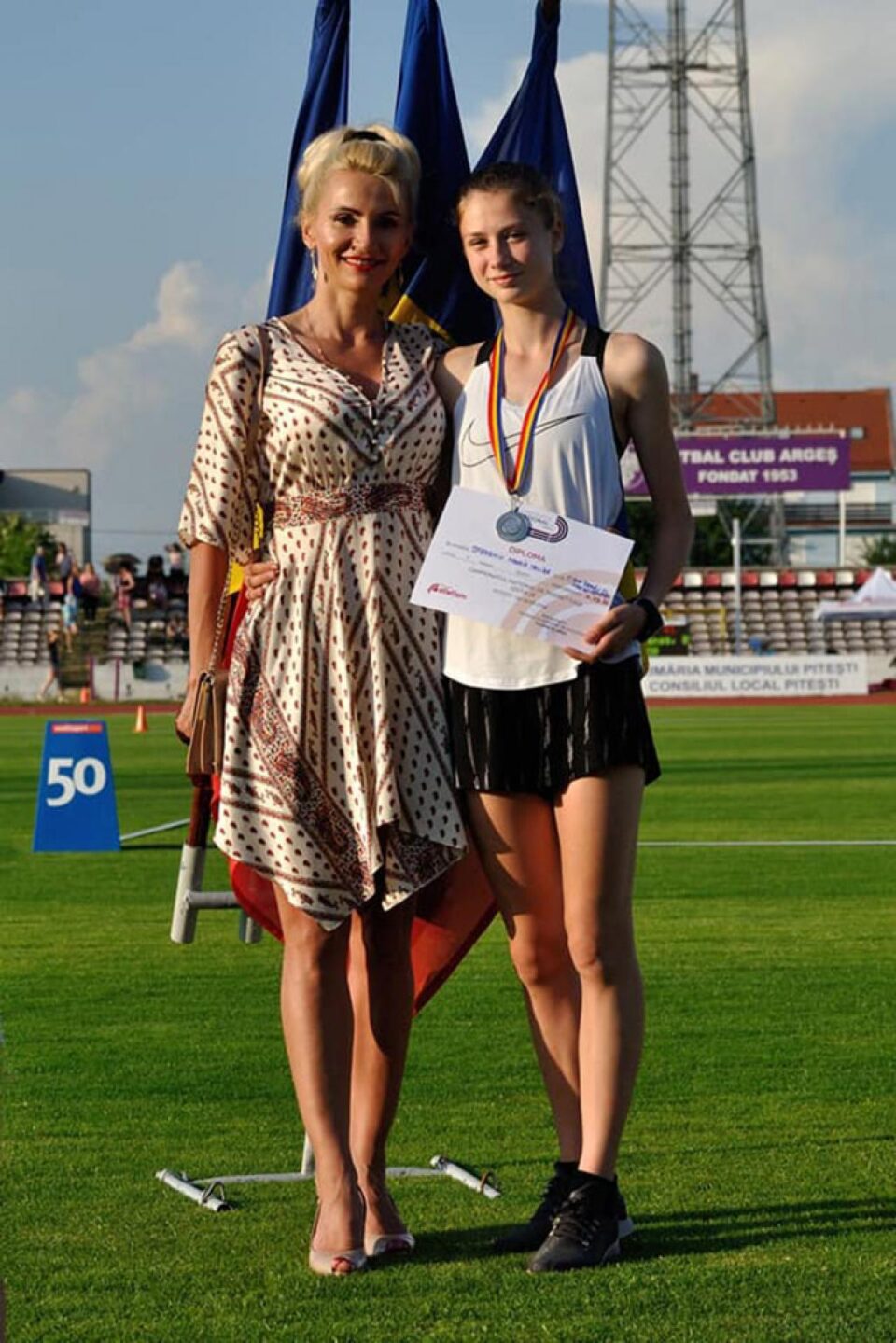 Antrenoarea Erzilia Țâmpău și atleta Talida Sfarghiu