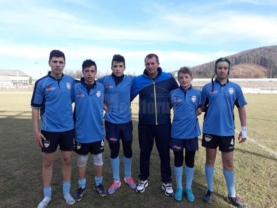Mai mulți sportivi de la CSȘ Gura Humorului se află la o selecție pentru lotul național de juniori sub 16 ani Mai mulți sportivi de la CSȘ Gura Humorului se află la o selecție pentru lotul național de juniori sub 16 ani