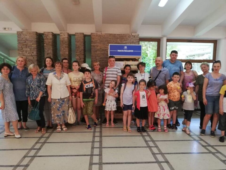 Circa 400 de kg de fructe proaspete, servite copiilor care au vizitat expoziția de benzi desenate „Valerian”