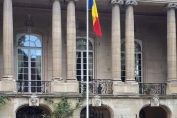 Mădălina Hostiuc, la Ambasada Romaniei la Paris