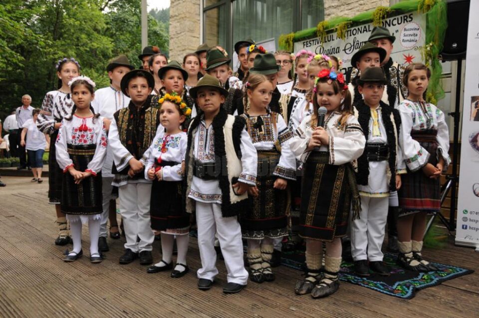 Mostenitorii Bucovinei, grup folcloric prezent in festivalul de la Sucevita
