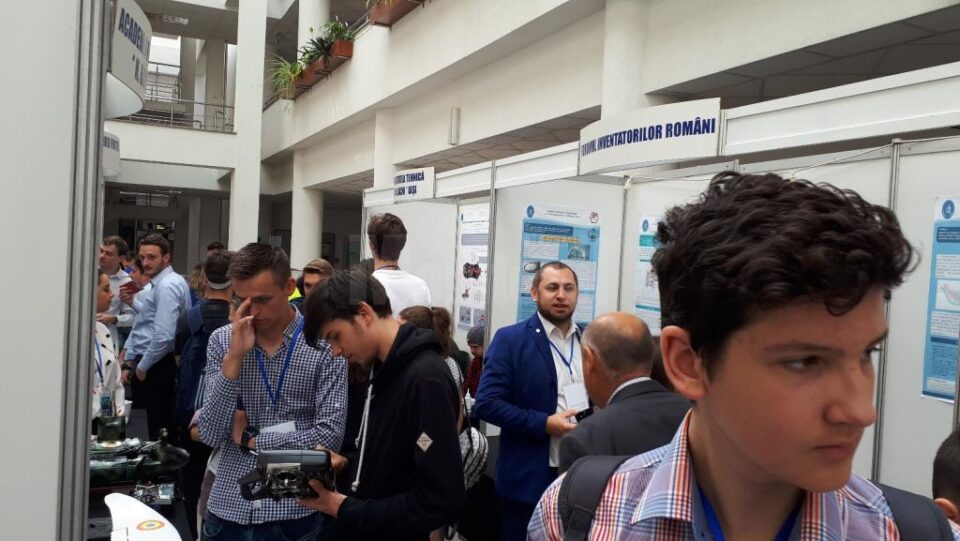72 de invenții, prezentate la Târgul Internațional de Inventică și Educație Creativă pentru Tineret, de la USV
