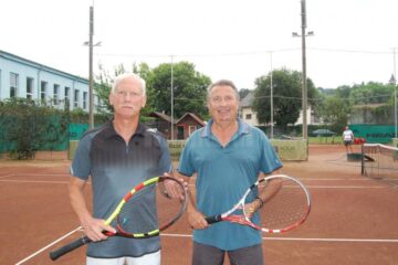Aurel Toma și Mircea Crainiciuc au jucat la Grupa Veterani