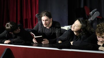 La Fălticeni, avanpremiera spectacolului „Aproape Labiș”