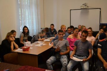 Activități menite să sprijine integrarea pe piața muncii a elevilor humoreni cu dificultăți de învățare
